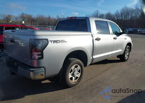 2013 Toyota Tundra Grade 5.7L V8 z USA, uszkodzony, nr VIN 5TFDW5F17DX294071